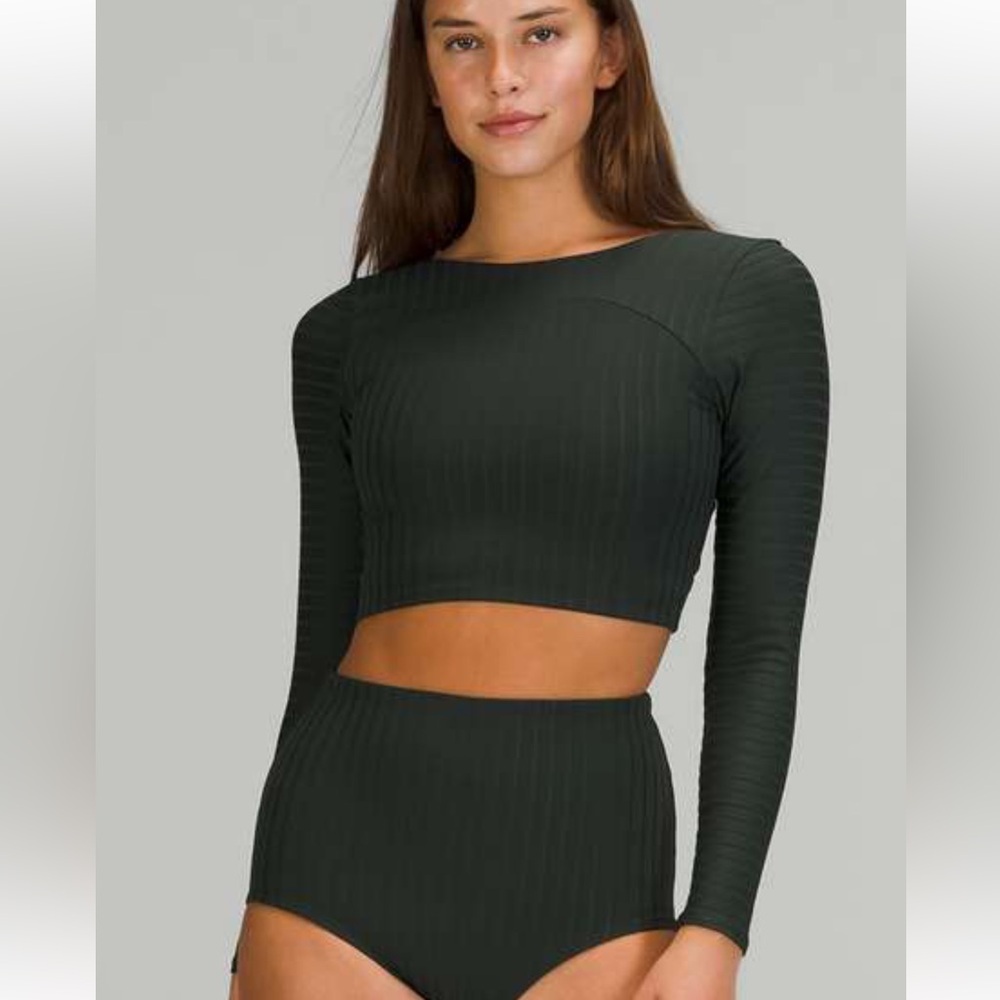 lululemon athletica Long Sleeve Ribbed Crop Top in Dark Green